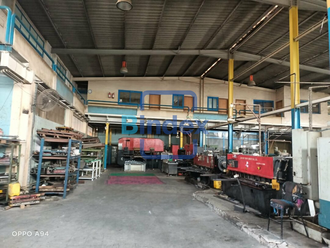 مصنع للبيع 1500 متر علي محور خدمي 