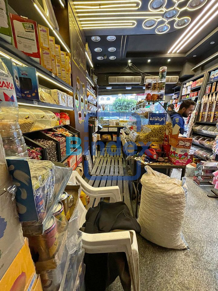 للبيع محل بسنتر الاردنية الحي السابع ف قلب الكثافه السكانية محل مساحة 37 متر